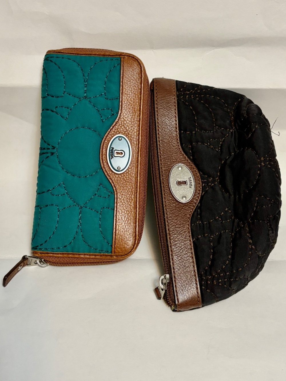 Set Fossil Key-Per Quilted Nylon Teal Zip Around NWT Wallet, Black Makeup Pouch